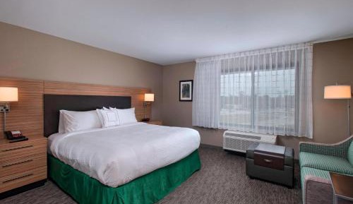 King Studio with Sofa Bed