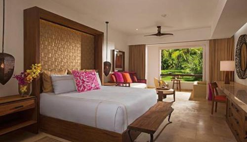 Preferred Suite Tropical View