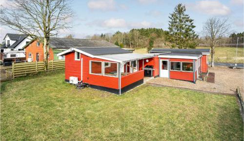 Three-Bedroom Holiday Home 