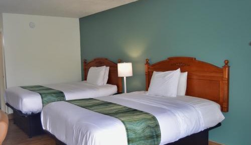 Queen Room with Two Queen Beds - Non-Smoking