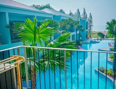 Deluxe Double Room with Balcony and Sea View