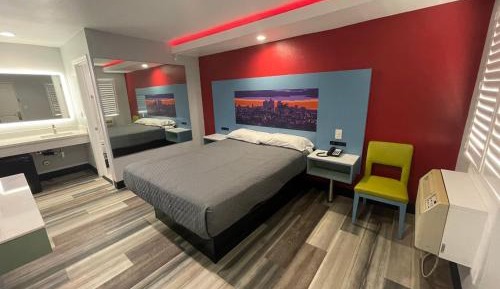 Queen Room