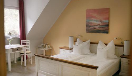 Quadruple Room with Private Bathroom