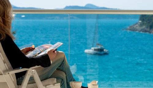 Three-Bedroom Apartment with Balcony and Sea View