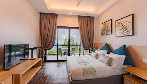 Superior Deluxe Room With Balcony