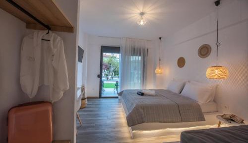 Triple Room with Garden View