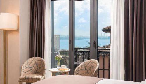 Junior Suite with Sea View and Hammam