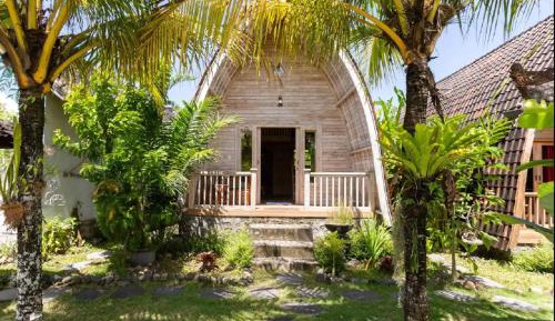 Bungalow with Garden View