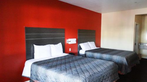 Queen Room with Two Queen Beds - Non-Smoking