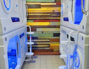 10-Bed Mixed Dormitory Room