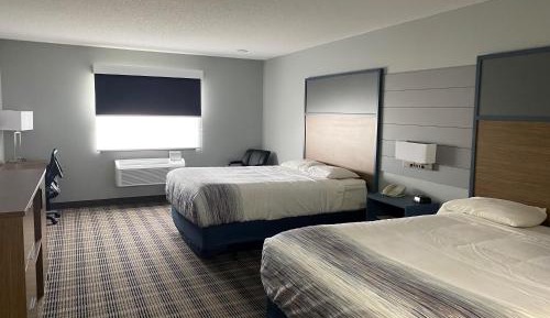 Queen Room with Two Queen Beds - Non-Smoking