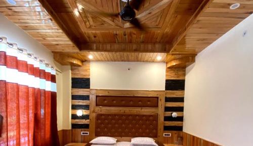 Double Room with Mountain View
