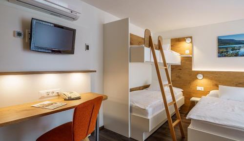 Superior Quadruple Room with Air Conditioning