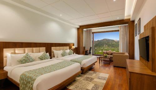 Premier Family Room with Valley View