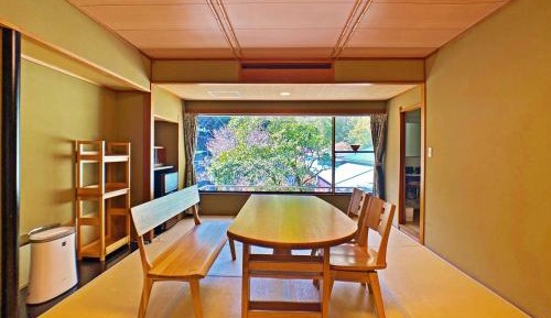 Japanese-Style Room