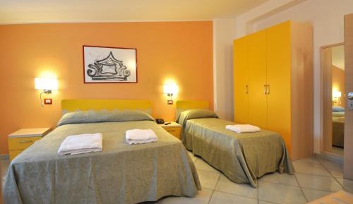 Triple Room