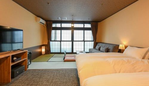 Twin Room with Tatami Area and Shower - Non-Smoking