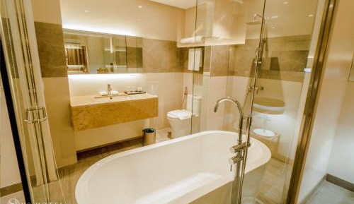 Premium Queen Room