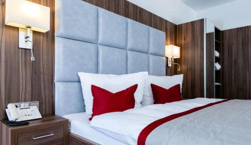 Superior room with river view and balcony 1.floor
