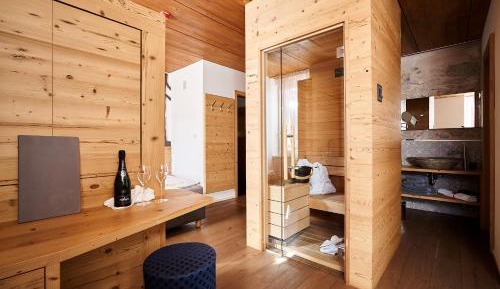 Suite with Sauna
