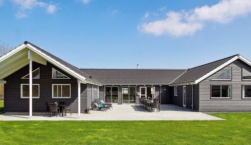 Nine-Bedroom Holiday Home