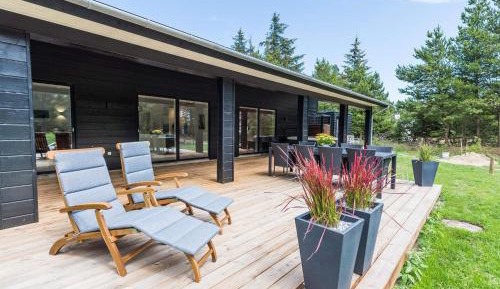 Four-Bedroom Holiday Home