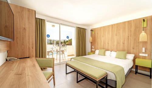 Deluxe Suite with Sea View