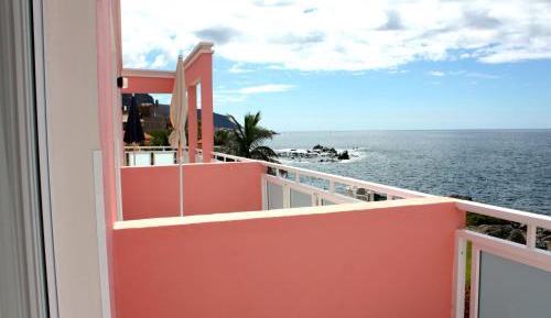 One-Bedroom Apartment with Partial Sea View