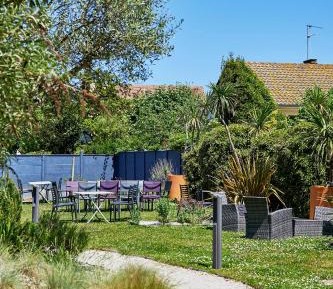 Etape Normande half board – Garden side