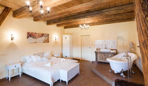 Deluxe Double Room with Bath