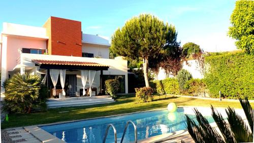 Villa with Garden View