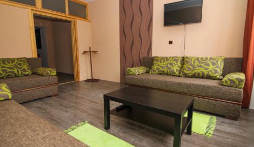 Apartment (6 Adults)
