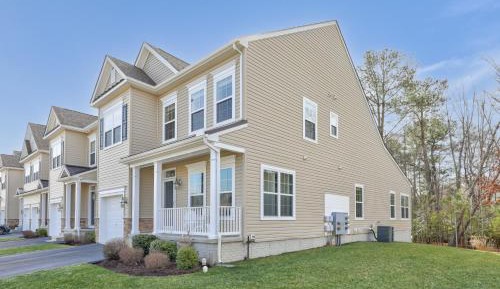 Five Bedroom Holiday Home