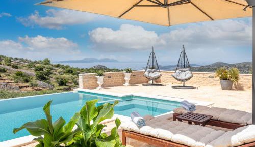 Deluxe Double Room with Balcony and Sea View