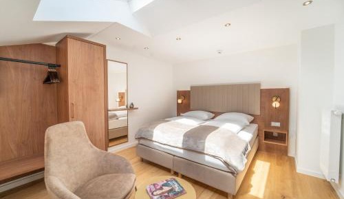 Large Two-Bedroom Apartment with Balcony