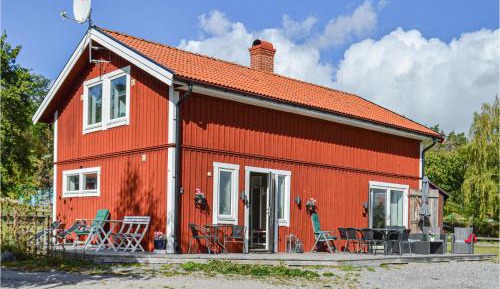 Three-Bedroom Holiday Home 