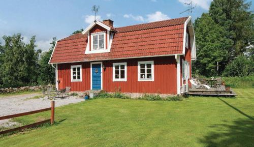 Three-Bedroom Holiday Home 