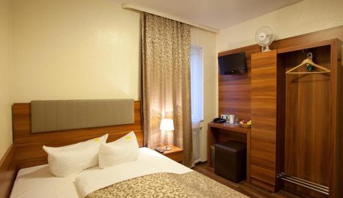 Single Room with Private Bathroom
