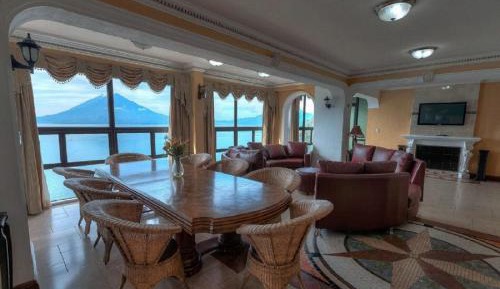 Apartment with Lake View