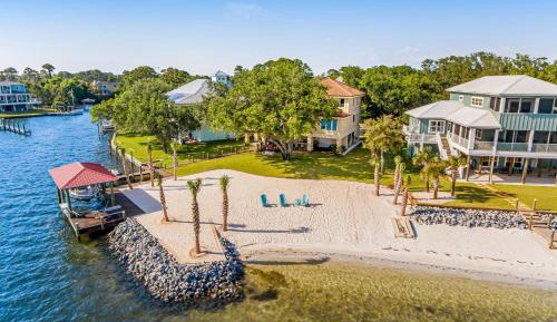Four bedroom holiday home 