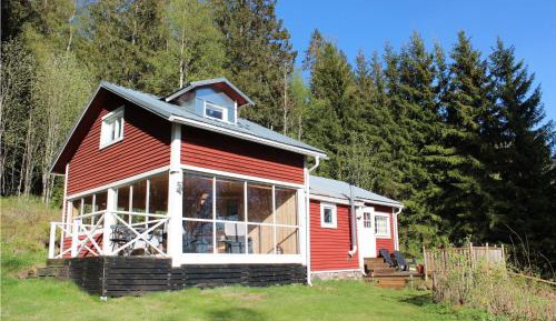 One-Bedroom Holiday Home