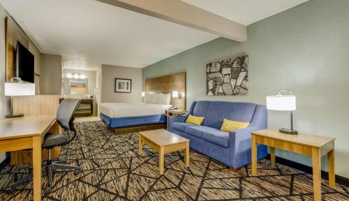 King Room with Sofa Bed - Non-Smoking