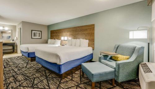 Queen Room with Two Queen Beds - Non-Smoking