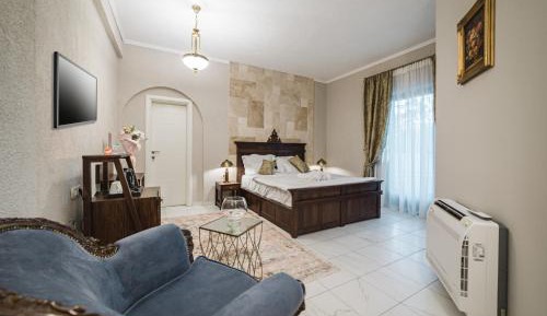 Queen Room with Balcony