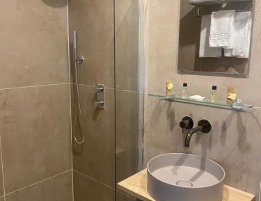 Large Double Room