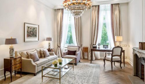 Junior Suite with Lake View