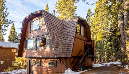 Four-Bedroom Holiday Home