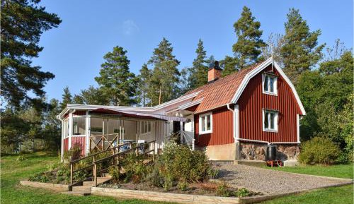 One-Bedroom Holiday Home