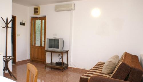 One-Bedroom Apartment with Balcony