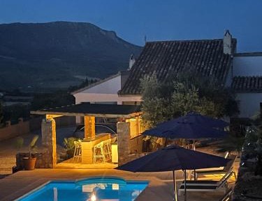 Double or Twin Room with Mountain View